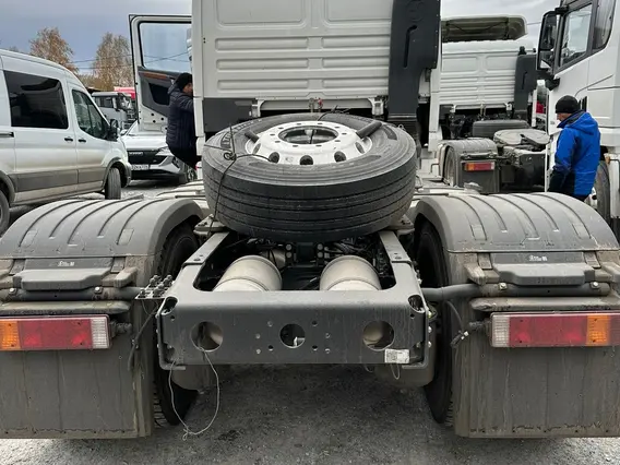 Тягач Shacman SX418853381 2023 года новый фото 5