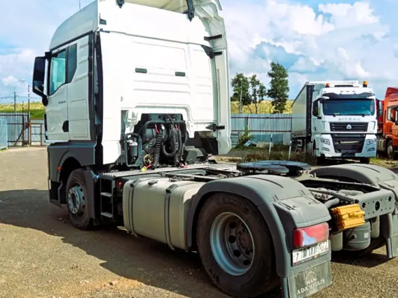 Седельные тягачи MAN TGX 2026 года новый фото 4
