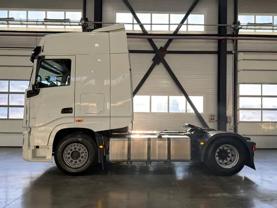 Седельный тягач Dongfeng gx 2023 года б/у фото 7
