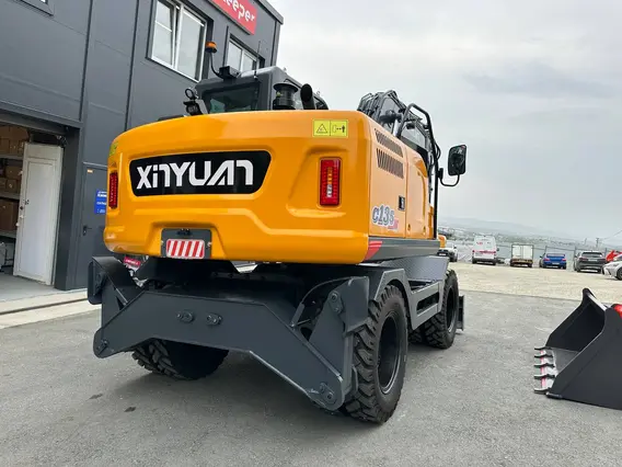 Экскаватор XINYUAN C135W 2025 года новый фото 5