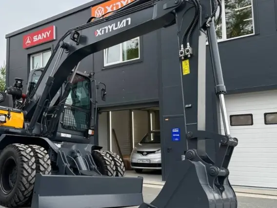 Экскаватор XINYUAN C135W 2025 года новый фото 8