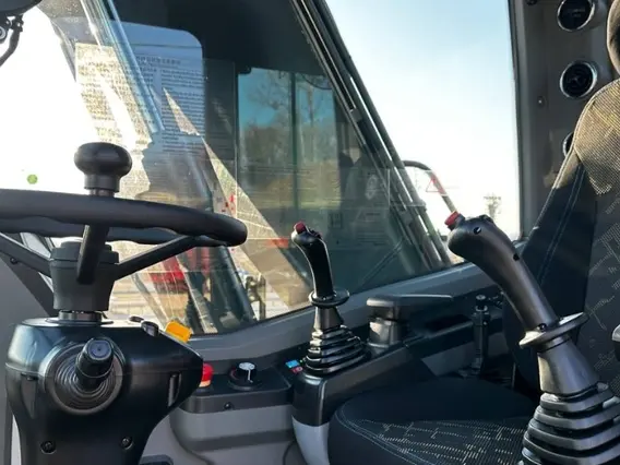 Экскаватор XINYUAN C140W LIFT-CABIN 2025 года новый фото 36