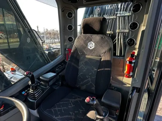Экскаватор XINYUAN C140W LIFT-CABIN 2025 года новый фото 38