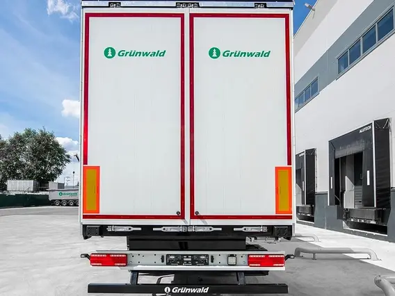 Шторный полуприцеп Grunwald 9453-0000010-10 2024 года новый фото 3