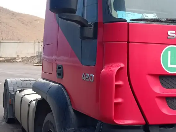 Тягач IVECO Stralis 2012 года б/у фото 2