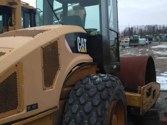 Дорожный каток Caterpillar CS56  б/у фото 6