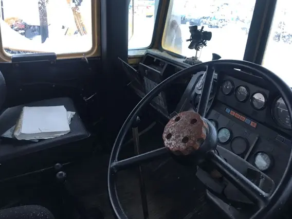 Дорожно-уборочный автомобиль Кировец К-703 б/у фото 10