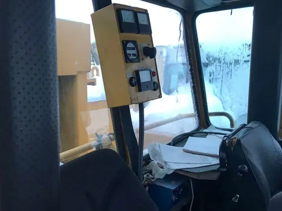 Дорожно-уборочный автомобиль Кировец К-703 б/у фото 12
