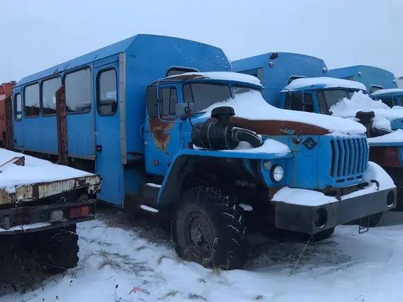 Вахтовый автобус Урал 3255  б/у