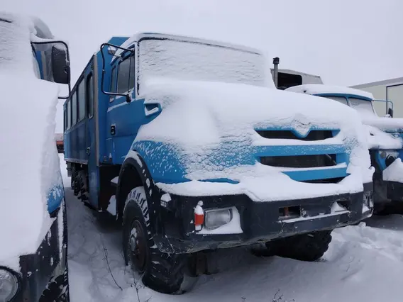 Вахтовый автобус Урал 3255  б/у
