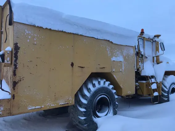 Дорожно-уборочный автомобиль Кировец К-703  б/у