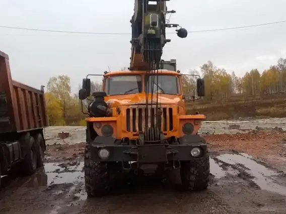 Автокран Урал 5557  б/у