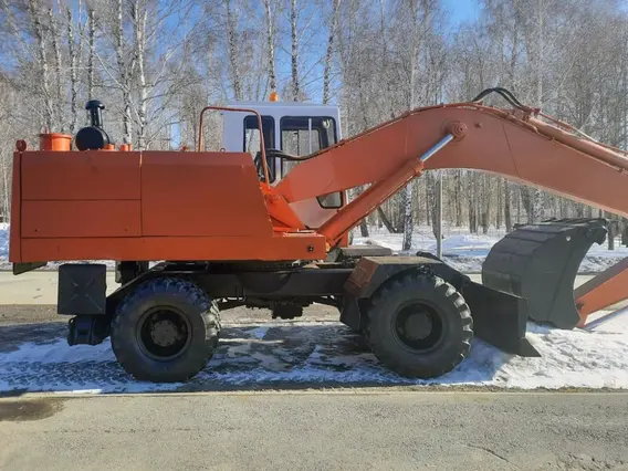 Экскаватор ЭО 33211А б/у фото 3