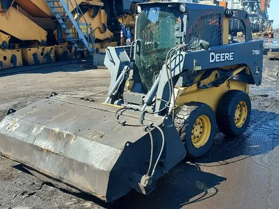 Телескопический погрузчик John Deere 318  б/у
