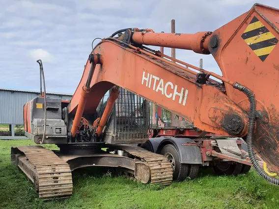 Экскаватор Hitachi ZX 200  б/у