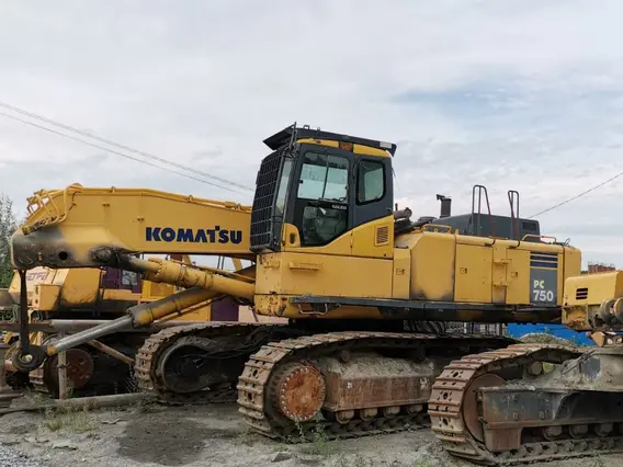 Экскаватор Komatsu PC  б/у