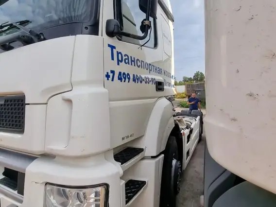 Седельный тягач Камаз 5490 2022 года б/у фото 4