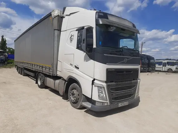 Седельный тягач Volvo FH 2017 года б/у