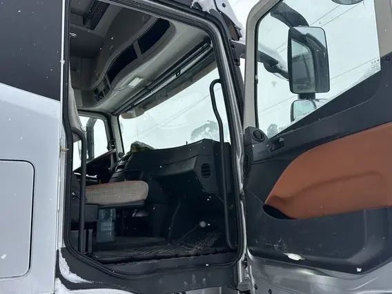 Тягач Foton Auman EST A 2023 года б/у фото 8