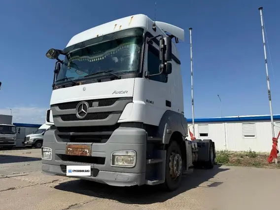 Седельный тягач Mercedes-Benz Axor 2013 года б/у фото 3