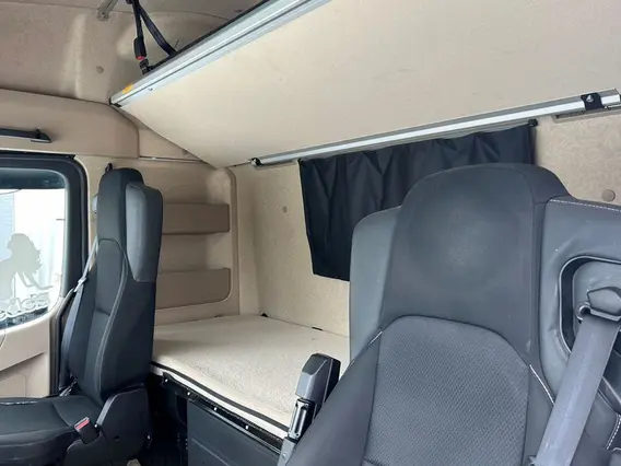 Тягач Mercedes-Benz Actros 2023 года б/у фото 16