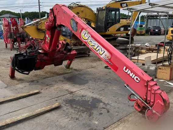 Кран-манипулятор Unic UR-V374 2003 года б/у