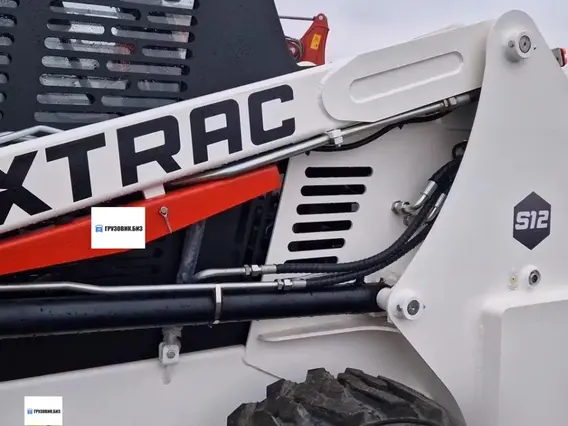 Экскаватор-погрузчик QUADTRAC XTRAC S12 2025 года новый фото 2