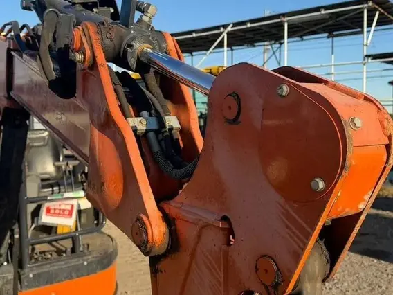 Экскаватор HITACHI ZX30UR-5B 2019 года б/у фото 13