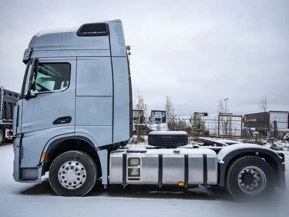 Седельный тягач Shacman X6000 2023 года новый фото 2