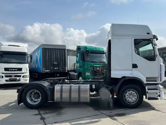 Тягач Renault Premium 2011 года б/у фото 4