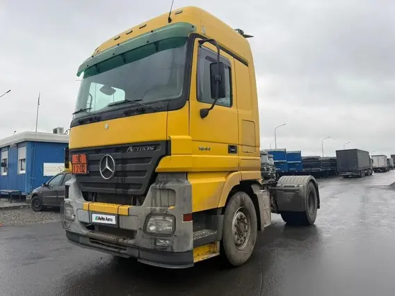 Седельный тягач Mercedes-Benz Actros 2003 года б/у фото 3