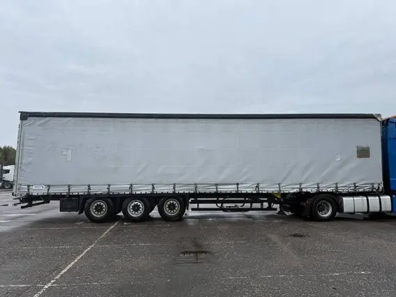 Шторный полуприцеп Schmitz Cargobull SCB S3T 2018 года б/у фото 3