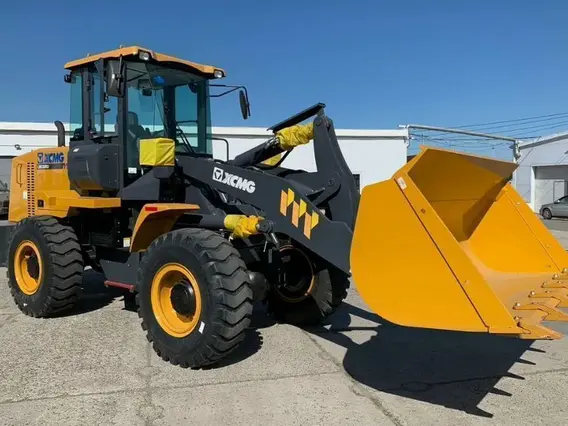 Фронтальный погрузчик XCMG LW330RU 2025 года б/у