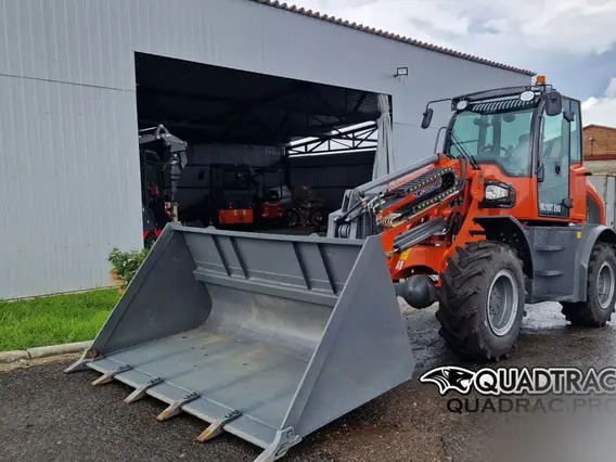 Фронтальный погрузчик QUADTRAC WL100T EVO 2025 года новый