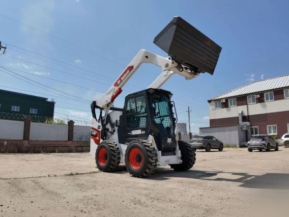 Экскаватор-погрузчик Bobcat S770 2026 года новый фото 2
