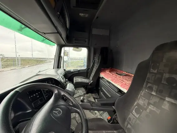 Седельный тягач Mercedes-Benz Actros 2003 года б/у фото 13