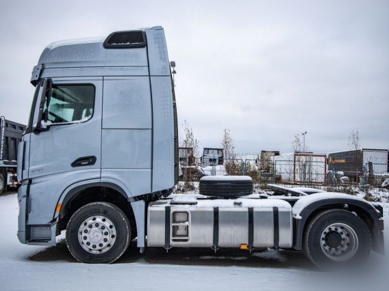 Тягач Shacman X6000 2024 года новый фото 2