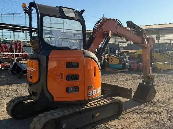 Экскаватор HITACHI ZX30UR-5B 2019 года б/у фото 3