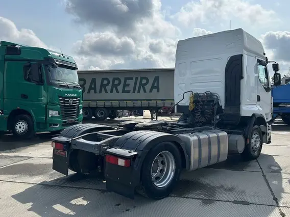 Тягач Renault Premium 2011 года б/у фото 5
