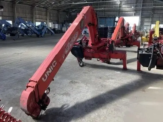 Кран-манипулятор Unic URV 370 2007 года б/у