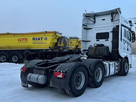 Тягач FAW J7 2023 года б/у фото 5