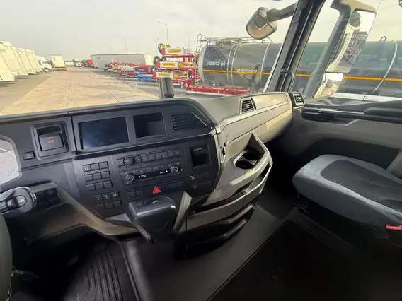 Седельный тягач MAN TGX 2023 года б/у фото 15