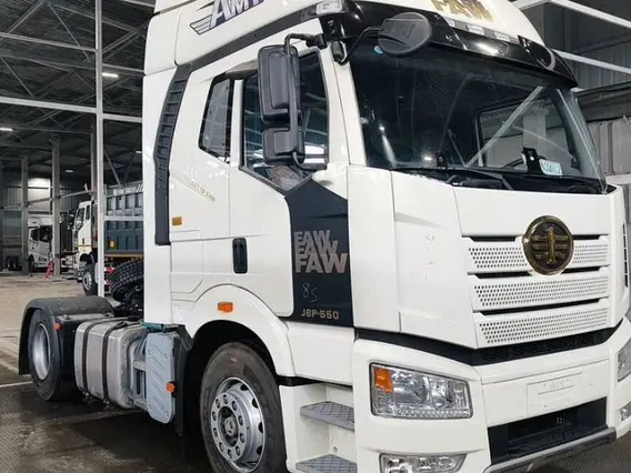 Тягач FAW J6P 2026 года новый