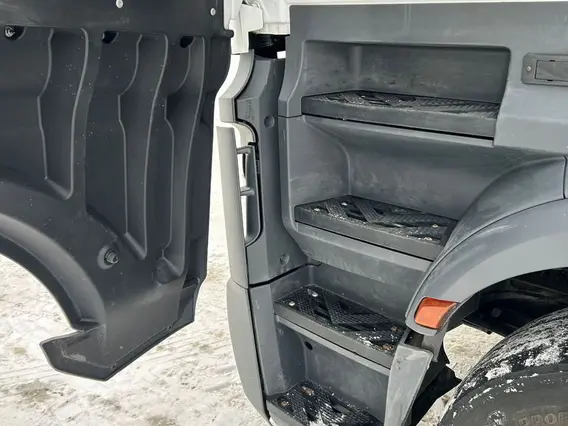 Тягач Mercedes-Benz Actros 2023 года б/у фото 24