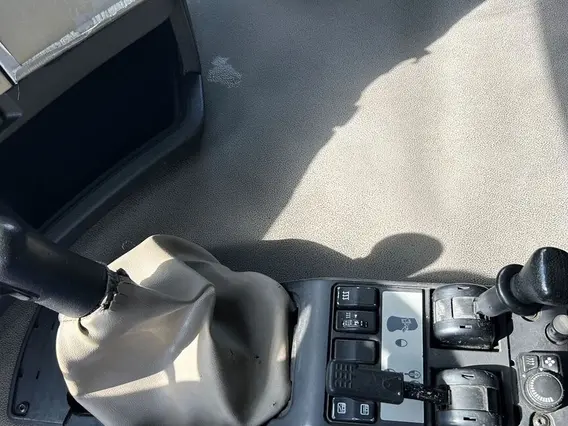 Тягач Renault Premium 2011 года б/у фото 19