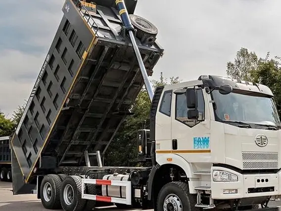 Самосвал FAW J6P CA3250 2024 года новый фото 11