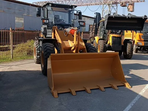 Фронтальный погрузчик Lonking LG833N 2023 года б/у