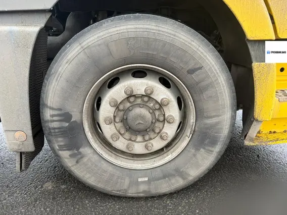 Седельный тягач Mercedes-Benz Actros 2003 года б/у фото 9