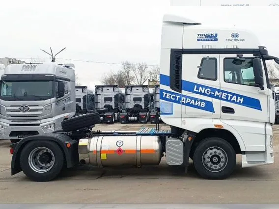 Тягач FAW J7 2024 года б/у фото 3