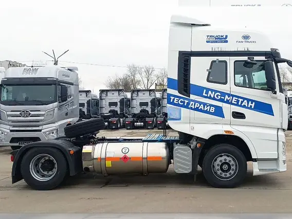 Тягач FAW J7 2024 года б/у фото 3